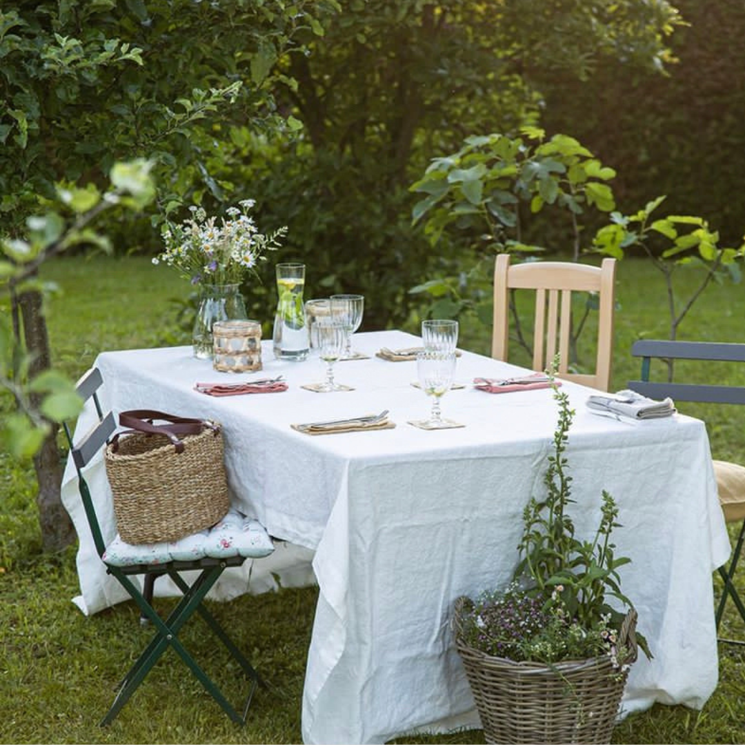 Upgrade Your Al Fresco Dining Experience on a Budget: A Touch of French Lifestyle Perspective